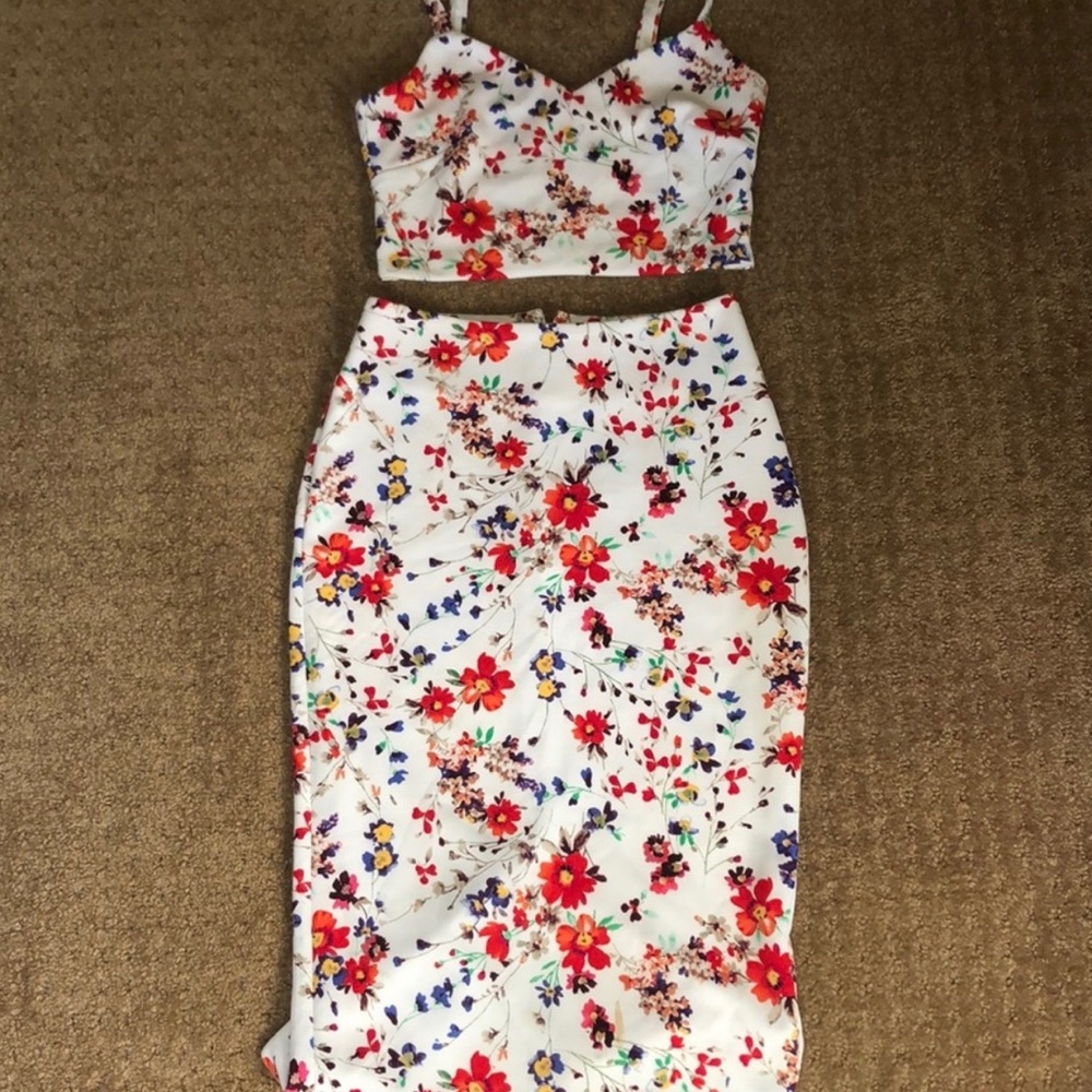 Express Floral 2 Piece